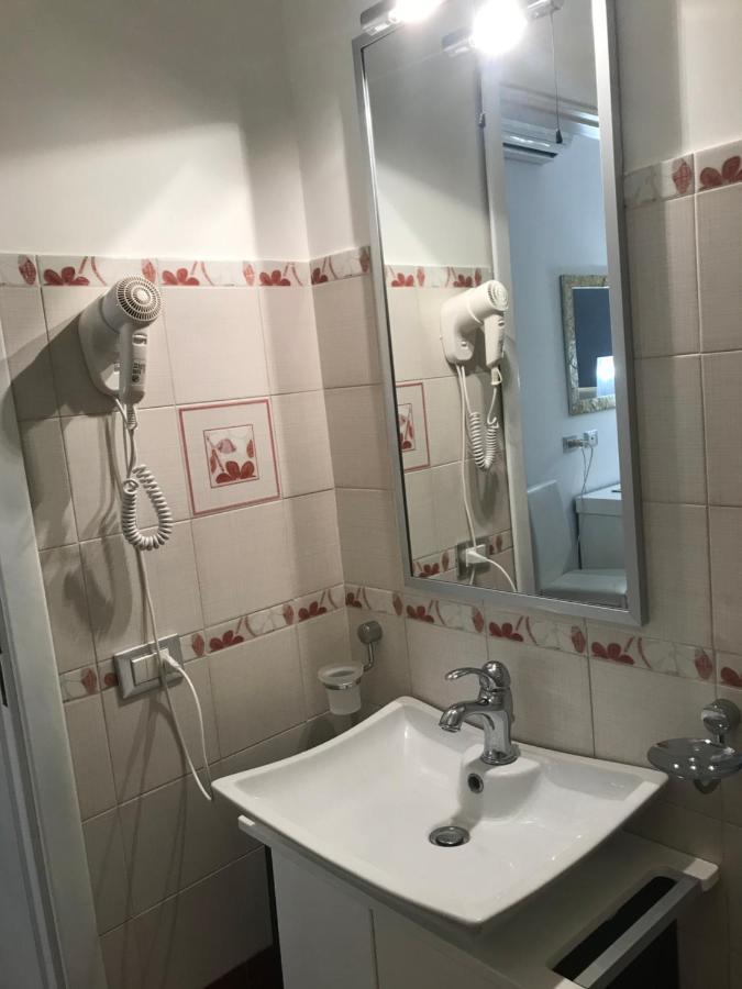 B&B Timpe Bianche Castelluzzo Bagian luar foto