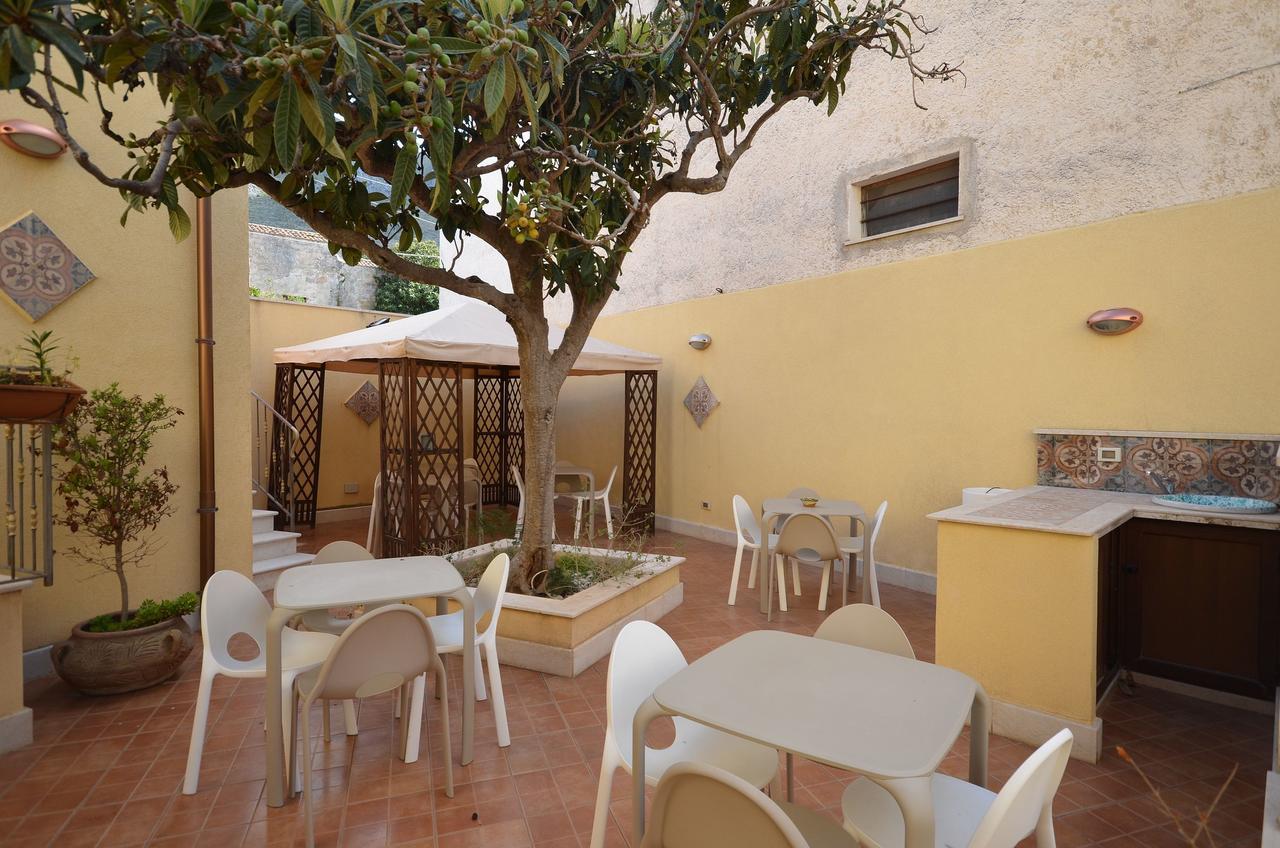B&B Timpe Bianche Castelluzzo Bagian luar foto