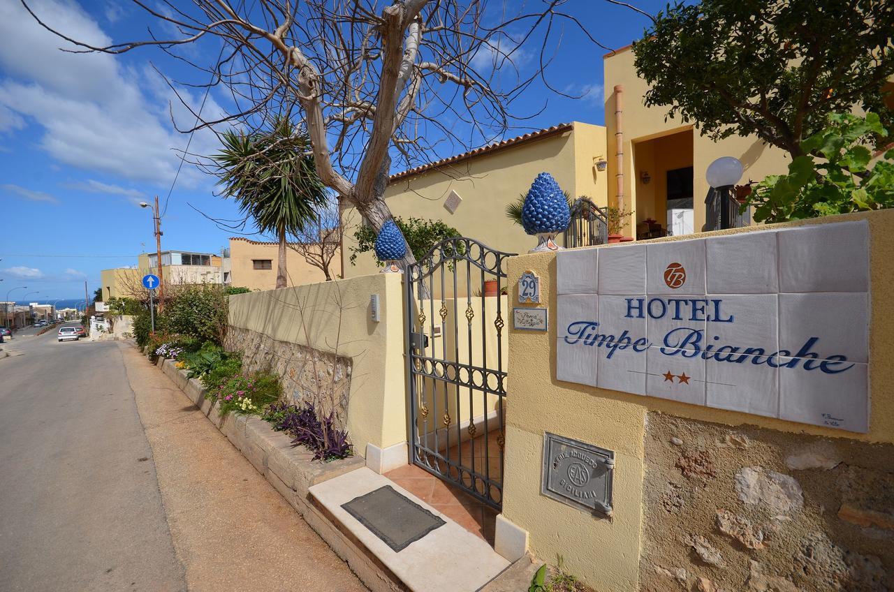 B&B Timpe Bianche Castelluzzo Bagian luar foto