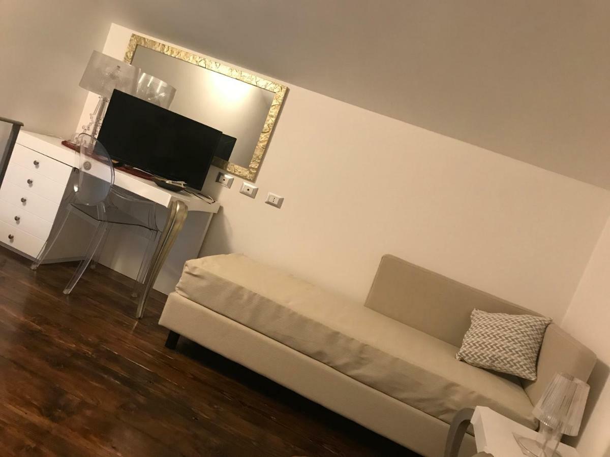 B&B Timpe Bianche Castelluzzo Bagian luar foto